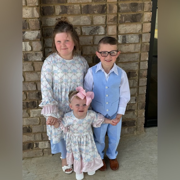 Meet your Posher, Stephanie - Picture 2 of 13